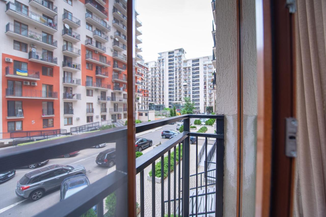 Gg Home - Cozy 2-Bedroom Apartment On Givi Kartozia Tiflis Exterior foto
